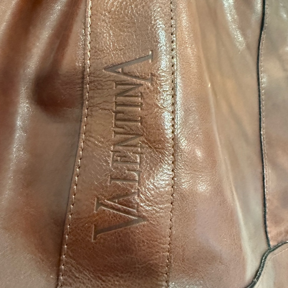 Valentina Brown Leather Drawstring Shoulder Bag with Gold Hardware - Picture 5 of 12
